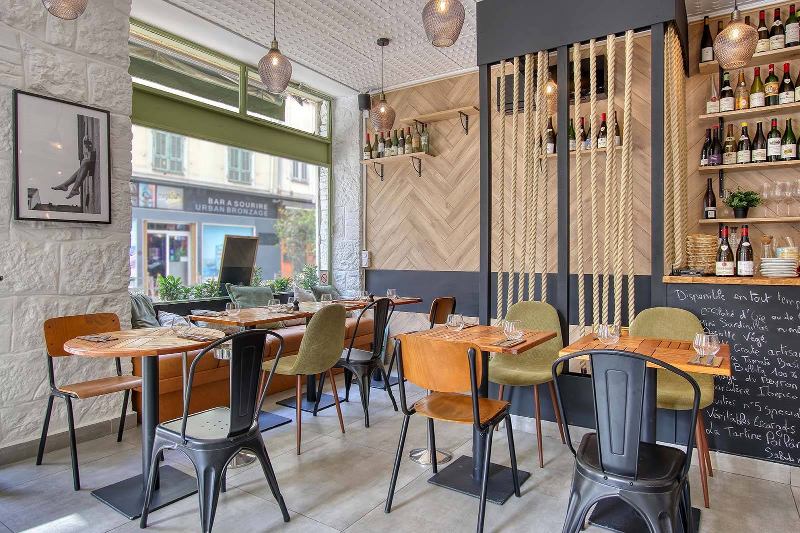 Projet de rénovation clé en main pour un bar à vin dans le centre ville de Nice dans les Alpes-Maritimes