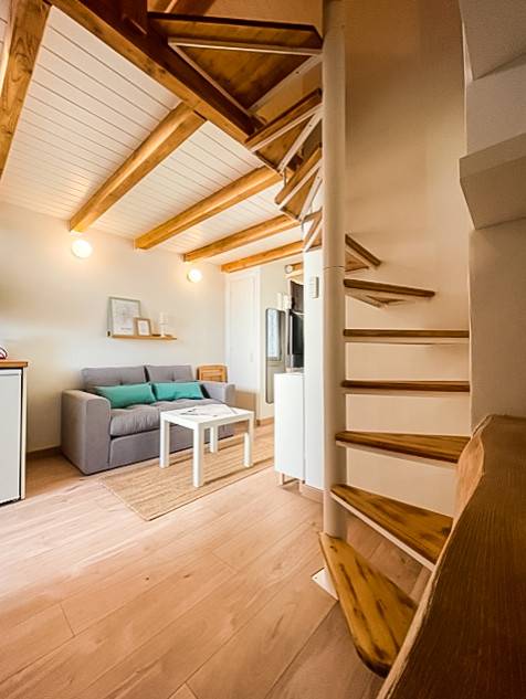 Rénovation d'un studio de 17m² avec mezzanine à Saint Laurent du Var dans les Alpes Maritimes