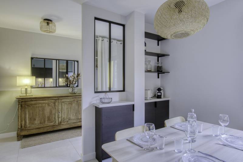 Conception d'une cuisine en tableau moderne et fonctionnelle au Pradet dans le Var