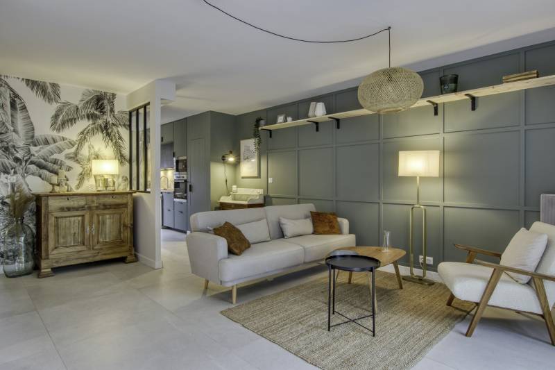 Rénovation complète d'une pièce de vie avec création d'une salle d'eau dans une maison mitoyenne au Pradet dans le Var