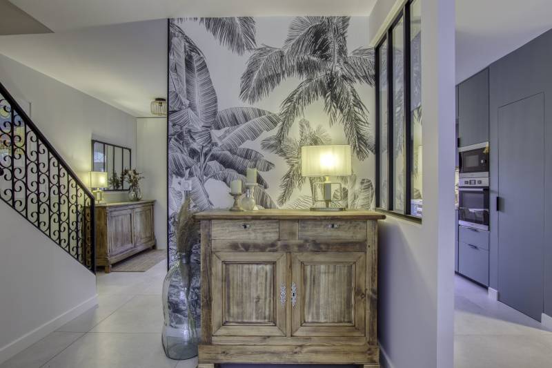 Rénovation complète d'une pièce de vie avec création d'une salle d'eau dans une maison mitoyenne au Pradet dans le Var