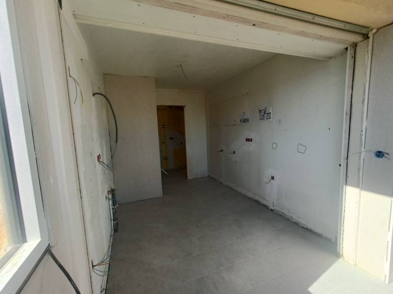 Rénovation d'une cuisine semi-ouverte dans un appartement à St Raphaël