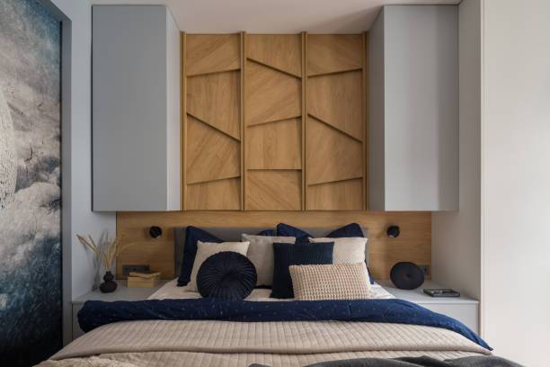 aménagement d'une chambre avec rangement pont de lit à mougins